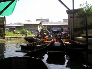 floatingmarket01.jpg