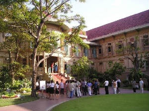 outsidevimanekpalace.jpg