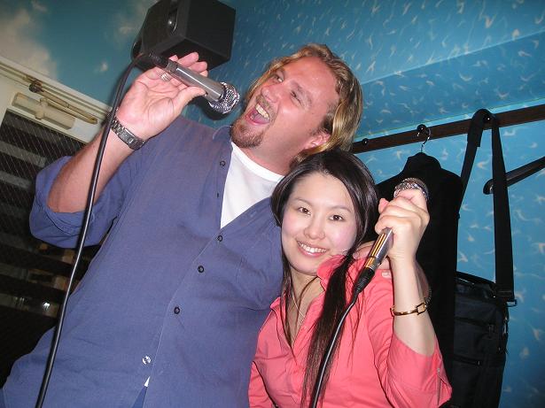 markandyoshikosing.jpg